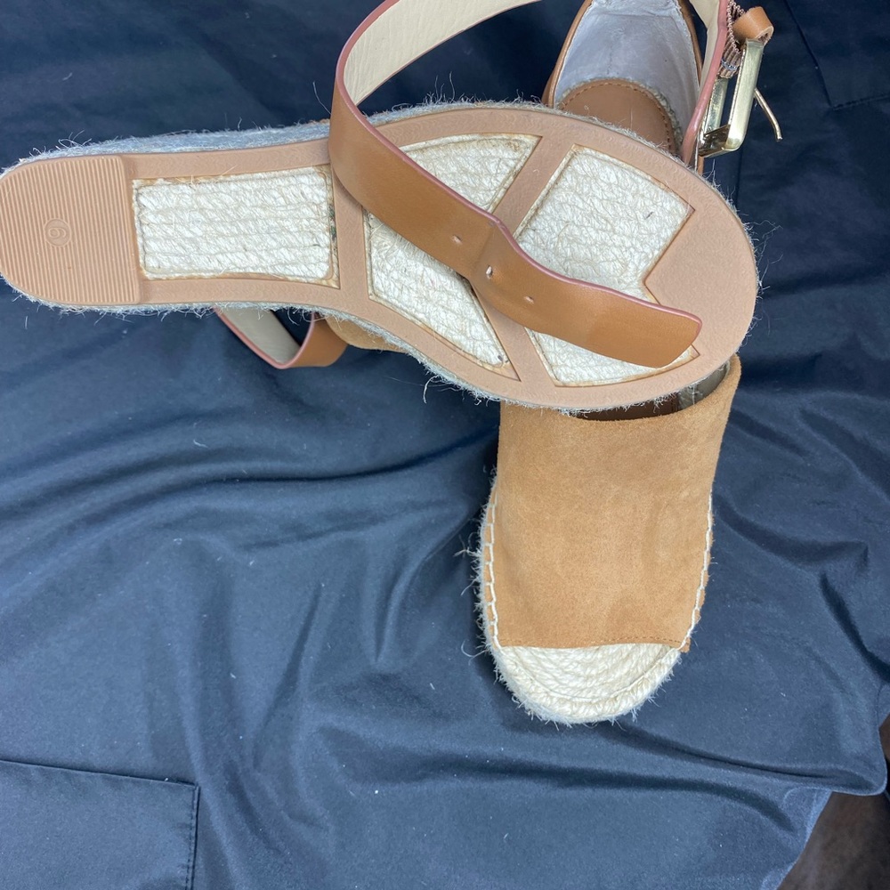 Marc Fisher Size 6 Camel Color - image 5